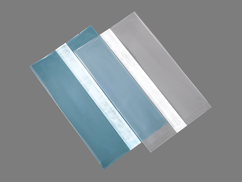 Center Strip Pouch Made of Tyvek